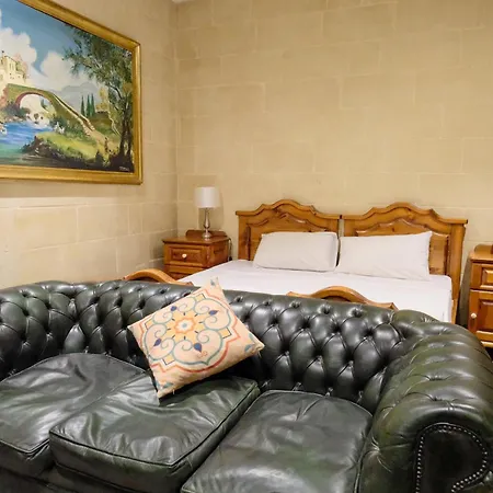 Апартаменты Secluded Maisonette With Caved Pool